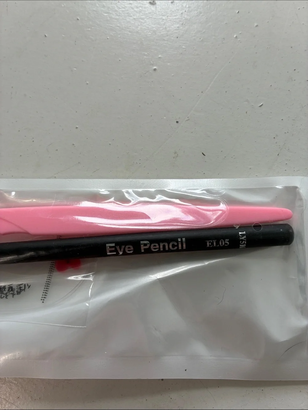 Amazon Black Eye Pencil Set with Brow Razor